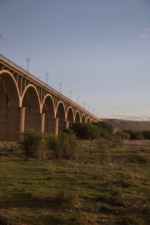 מלון סטודיו בגודל 0 מר עם 0 חדרי רחצה פרטיים בBethulie מראה חיצוני תמונה